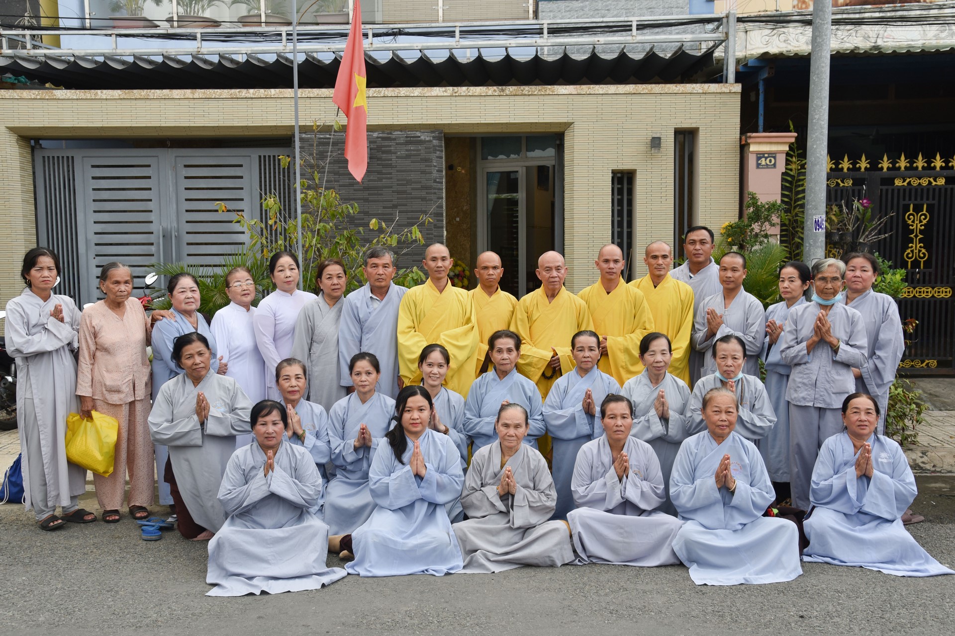 Chanting sutra, releasing creatures to pray for peace in Tan Thanh, Long An by the Charity Board